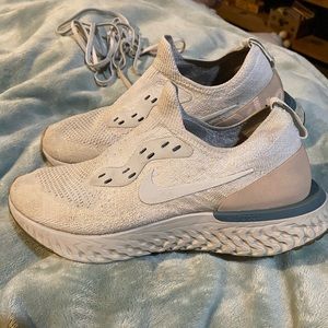 NIKE EPIC REACT 2 sz 9 GUC Pink blue grey FLYKNIT